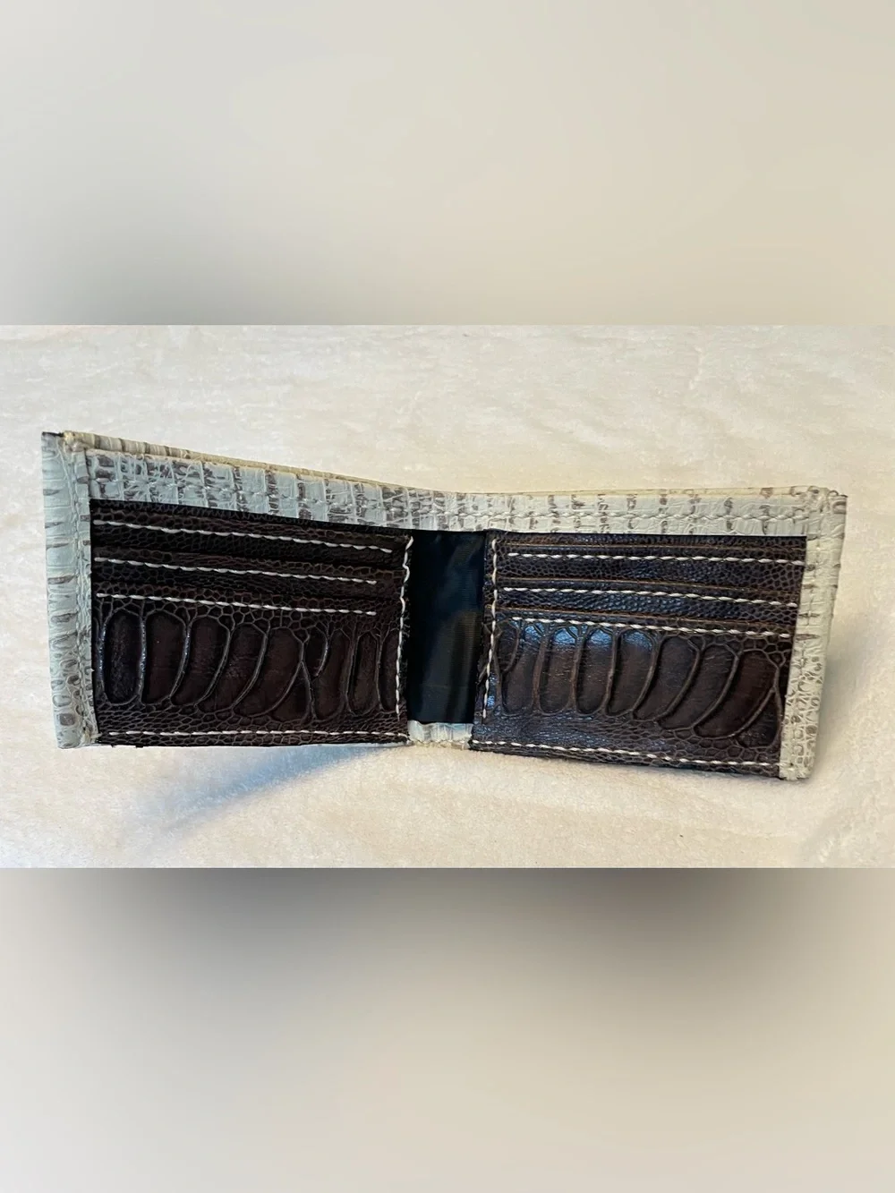 Genuine White Crocodile Hornback Bifold Men’s Wallet w/Ostrich Leather Interior.